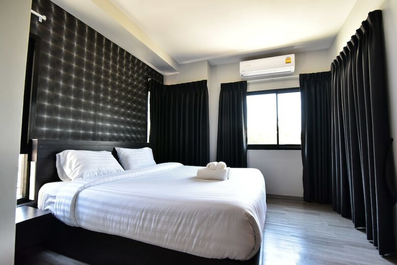 Hotel At S115 Residence