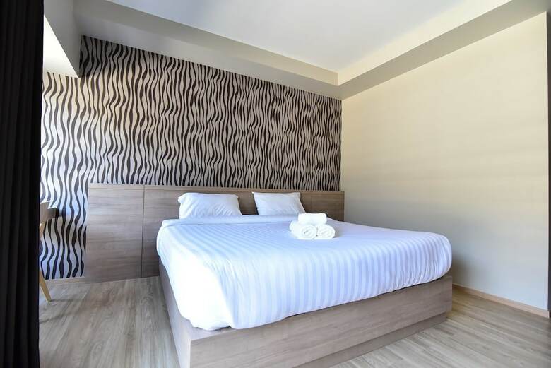 Hotel At S115 Residence