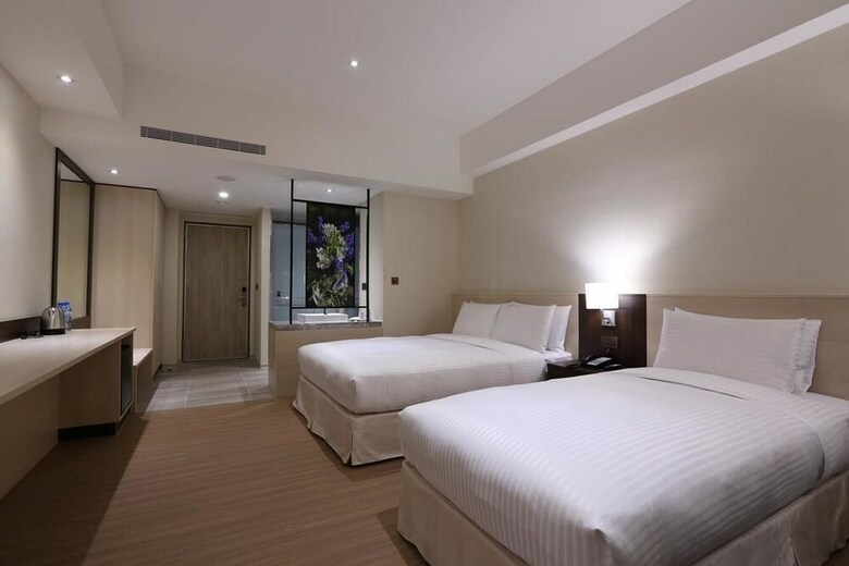 Full Kind Hotel