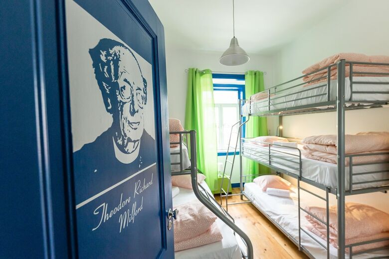 Hostal Help Yourself Hostels Parede