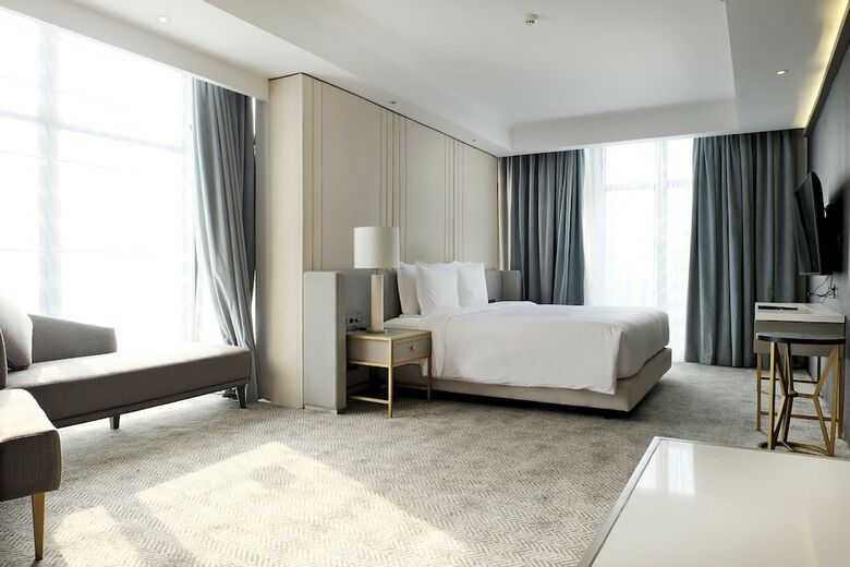 Hotel Goodrich Suites Jakarta, Artotel Portfolio