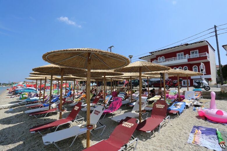 Summer Beach Hotel