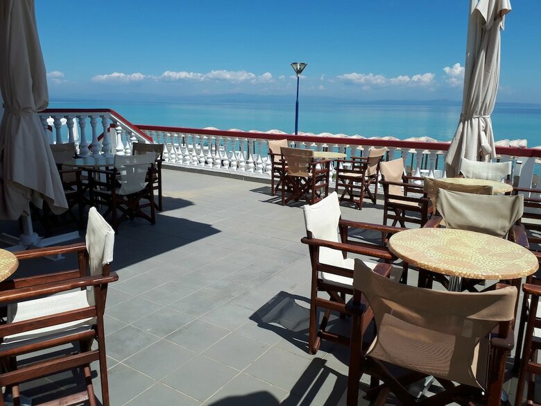Summer Beach Hotel