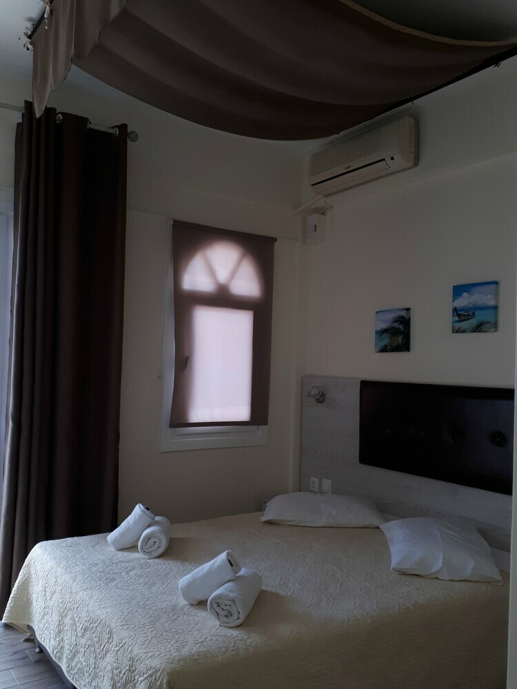 Summer Beach Hotel