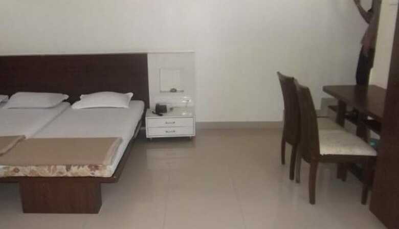 Hotel Rajshree Lodging