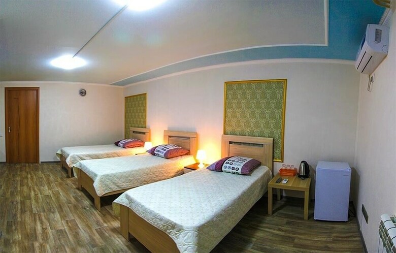 Hotel Mega