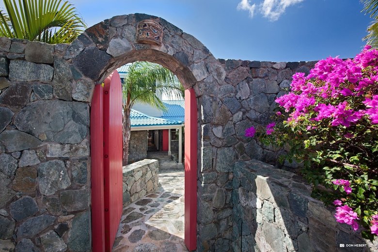 Blue Serenity - Five Bedroom Villa