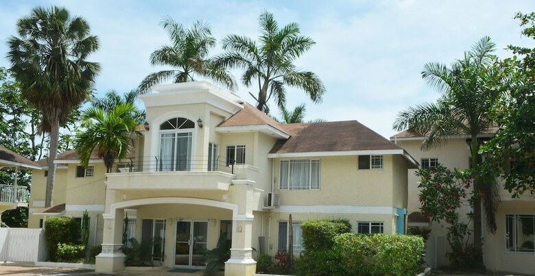 Hotel Ayurveda Resort