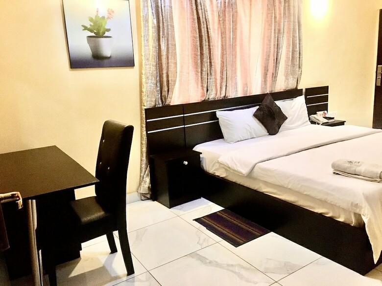 Providence Hotel And Suites