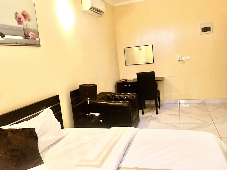 Providence Hotel And Suites