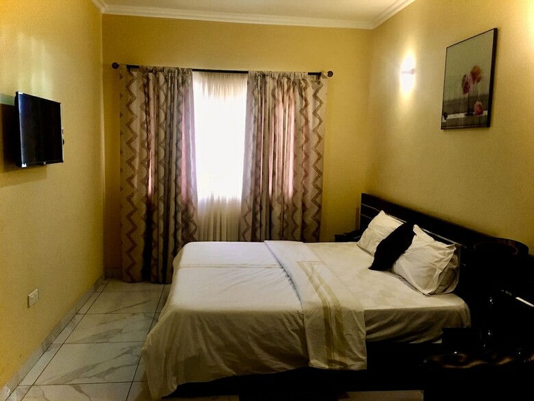 Providence Hotel And Suites