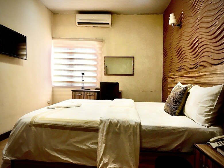 Providence Hotel And Suites