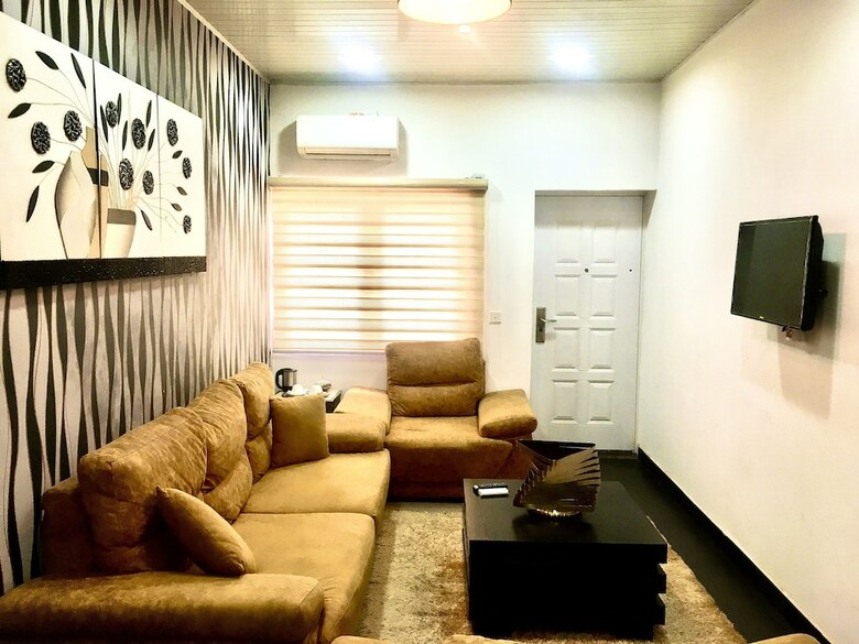 Providence Hotel And Suites