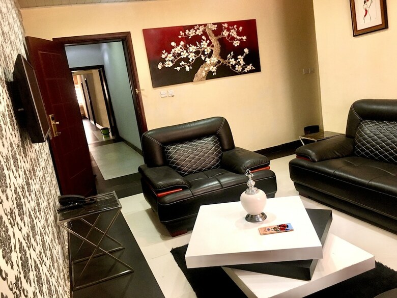 Providence Hotel And Suites