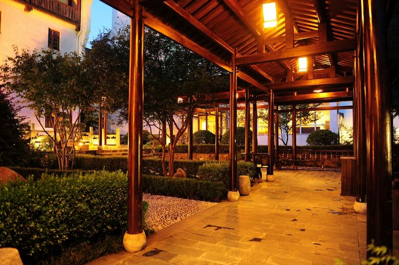 Jiuhua Mountain Dongya Hotel