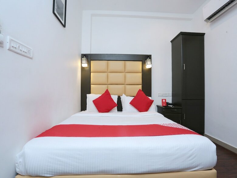 Hotel Oyo 14375 Qube