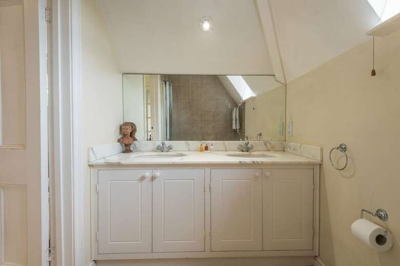 Charming Golders Green Home By Hampstead Heath