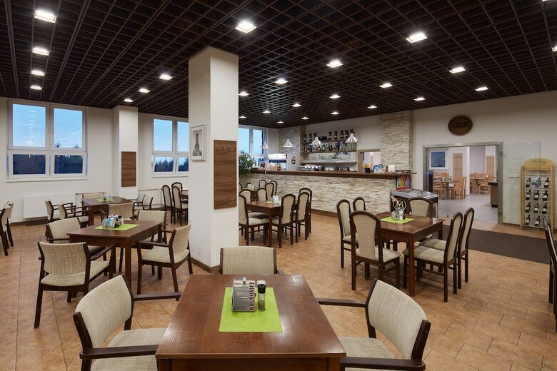 Hotel ?ervenohorsk� Sedlo