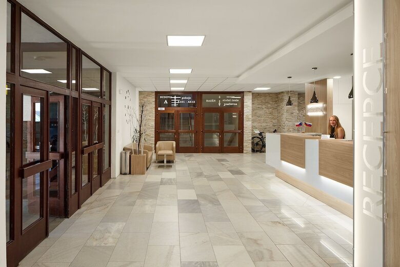 Hotel ?ervenohorsk� Sedlo