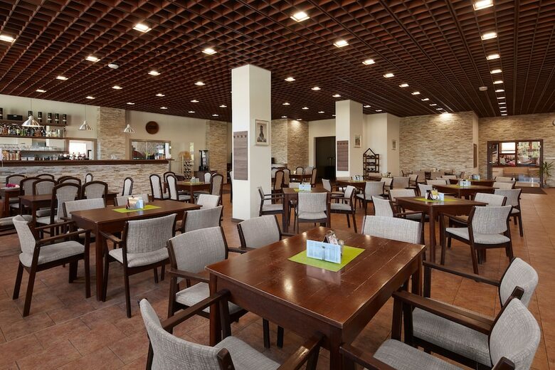 Hotel ?ervenohorsk� Sedlo