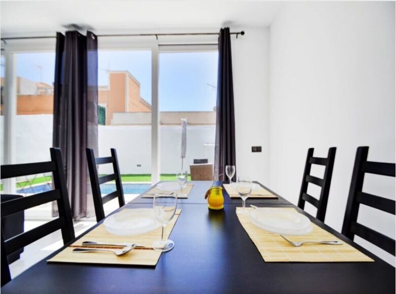 105744 -  Villa In Marratx�