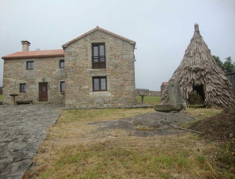103473 -  House In Mux�a