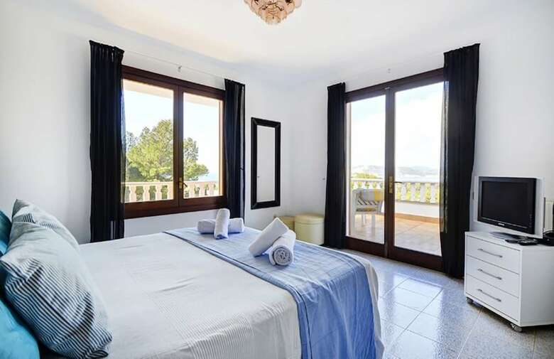 104197 -  Villa In Santa Ponsa