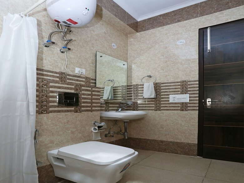 Hotel Oyo 14482 Live Inn