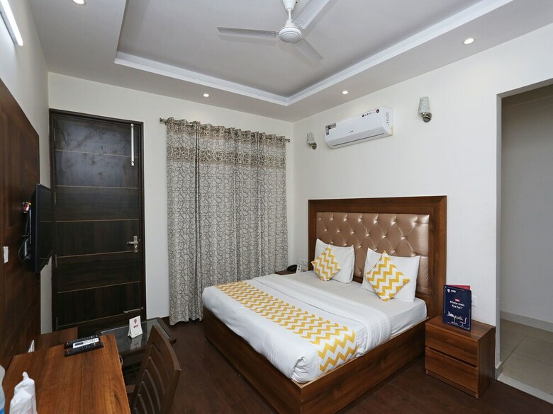 Hotel Oyo 14482 Live Inn