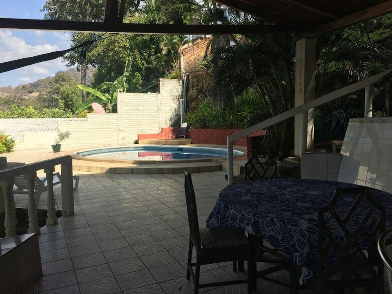 Shalpa Surf Villa