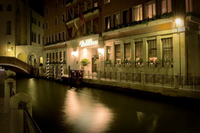 Hotel Papadopoli Venezia Mgallery By Sofitel
