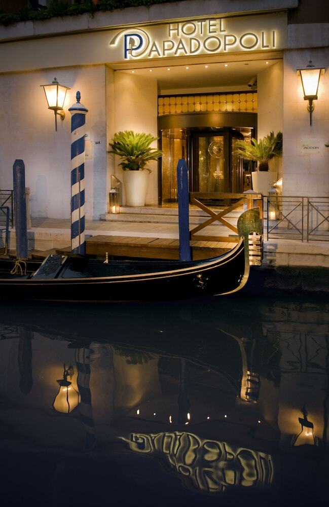 Hotel Papadopoli Venezia Mgallery By Sofitel