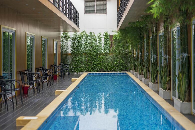 Hotel Resort V - Mrt Huai Khwang