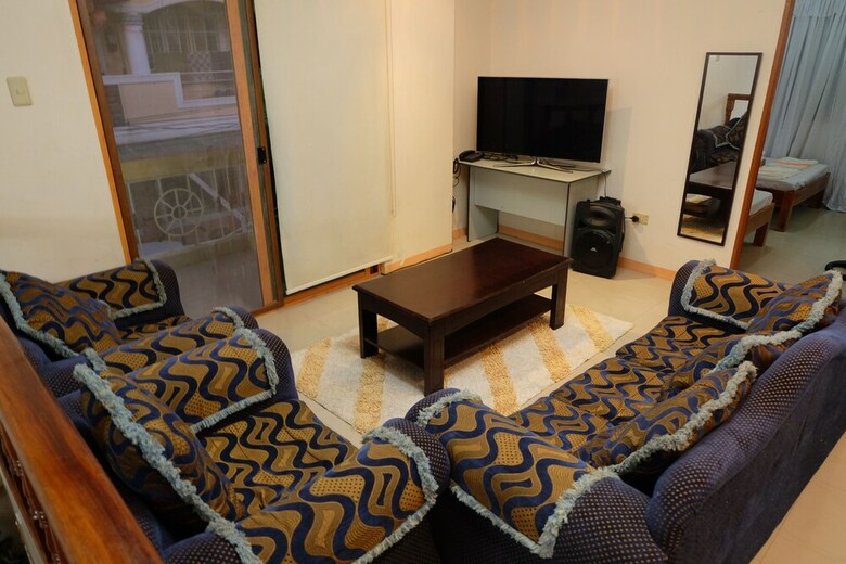 The Orange House - Vigan Villa