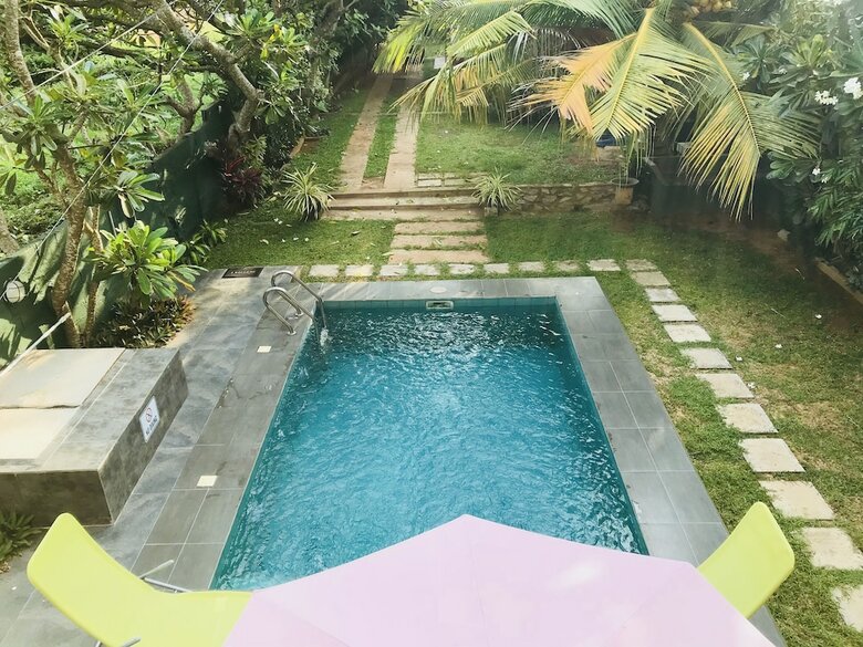 Hotel Sri Beach Bungalows And Villa