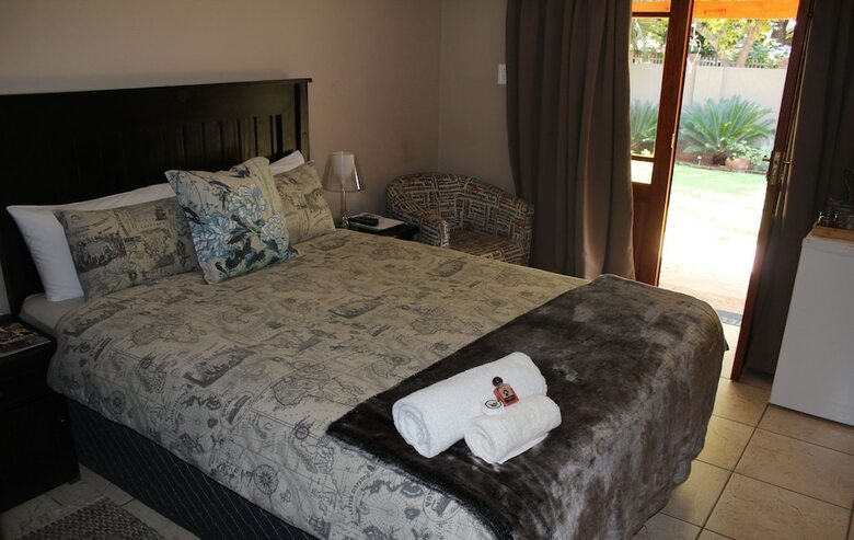 Hotel Four Seasons Guesthouses