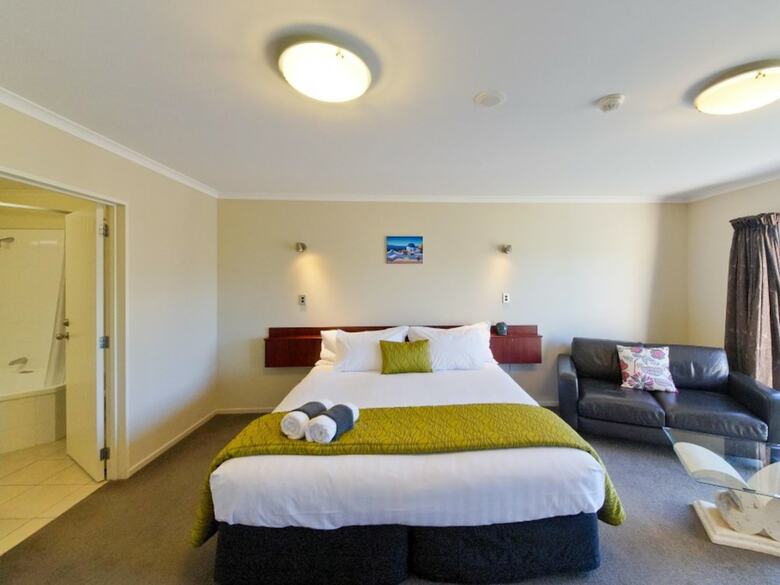 Avenue Motor Lodge