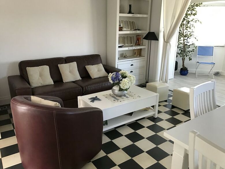 Magnifique Maison de Cachet de 1930