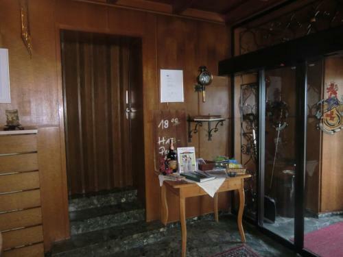 Hostal Hotel Zrenner