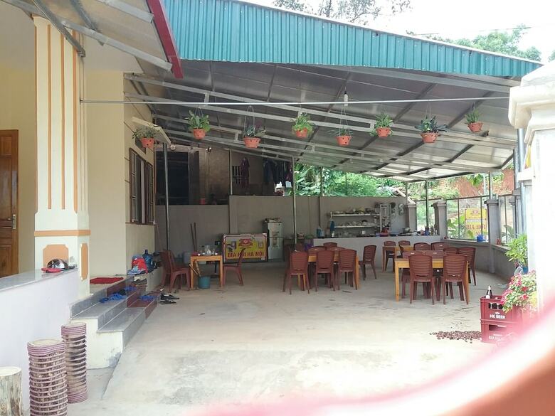 Hostal Thac Ba Family Homestay