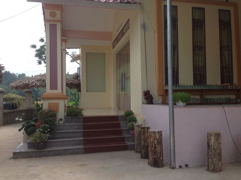 Hostal Thac Ba Family Homestay