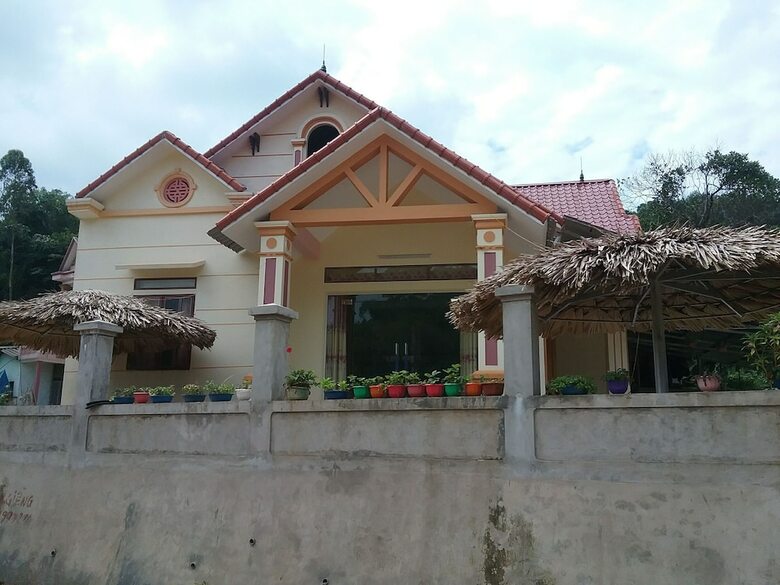 Hostal Thac Ba Family Homestay