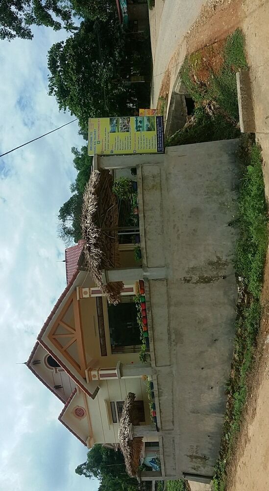 Hostal Thac Ba Family Homestay