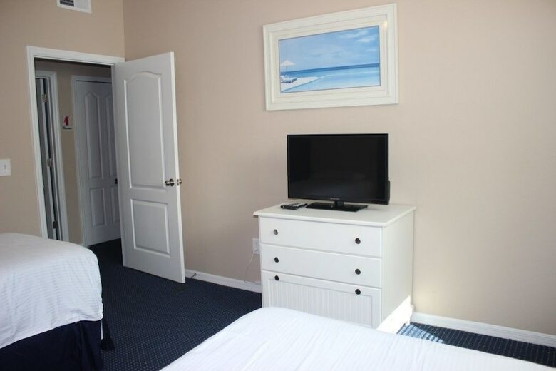 Runaway Beach Club 18102 - Two Bedroom Condo