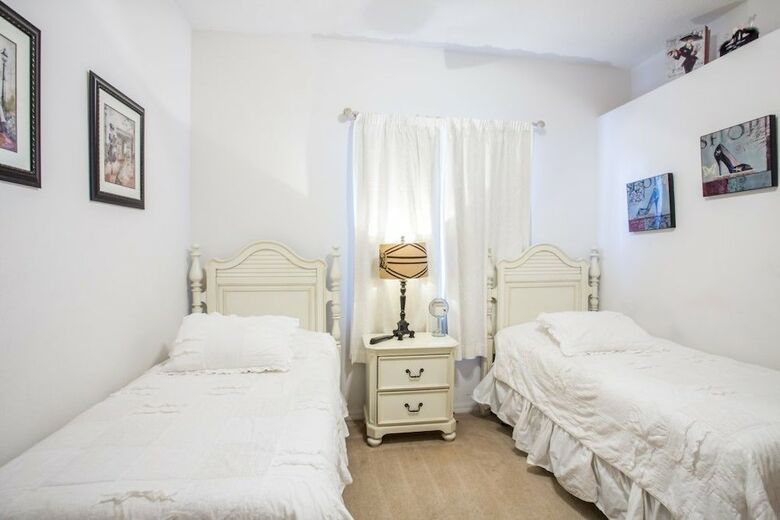 Legacy Park 326 - Five Bedroom Villa With Private Pool