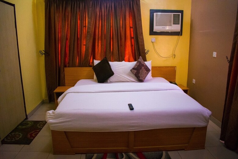 Hotel Esporta Suites (Agindingbi)