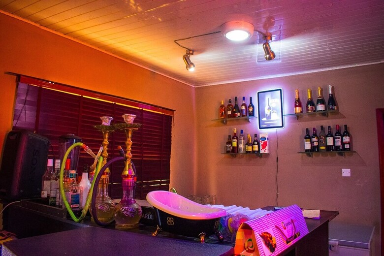 Hotel Esporta Suites (Agindingbi)