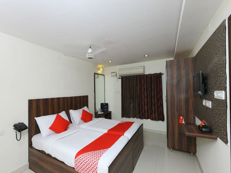 Hotel Oyo Flagship 559 Velachery Railway Station