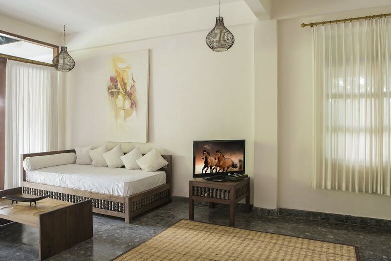 Citrus Tree Villas - Layla