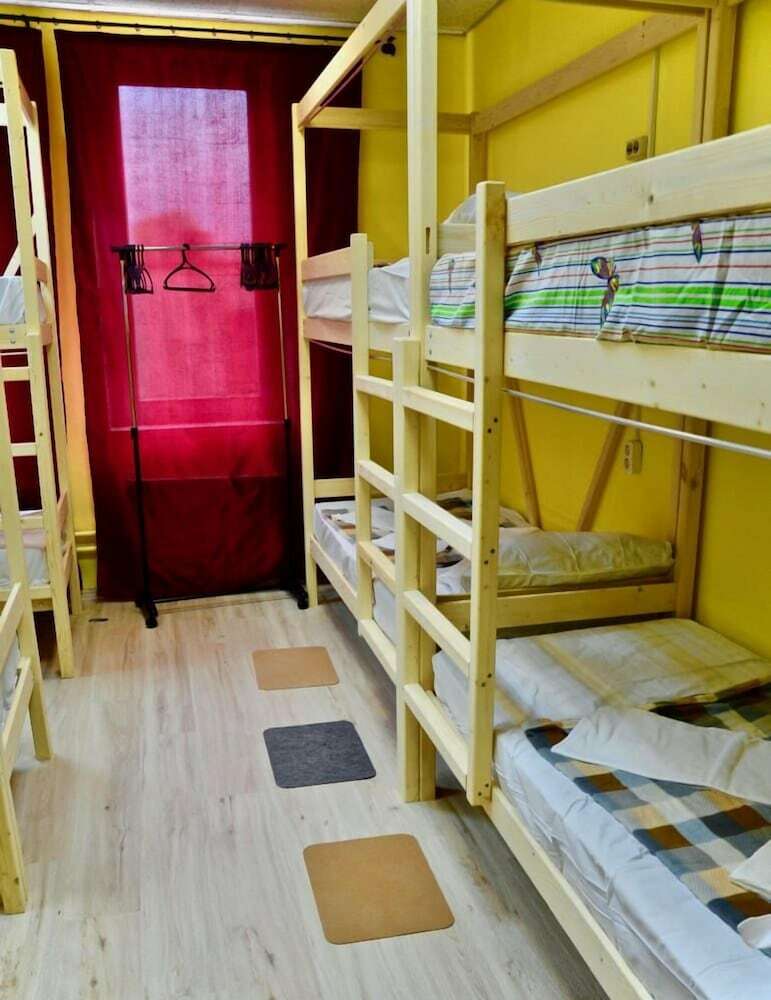 Hostal Hotel Lana